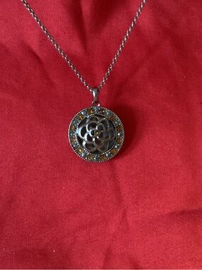 Floral Filigree Pendant Necklace with Amber Accent Stones - Women Jewelry